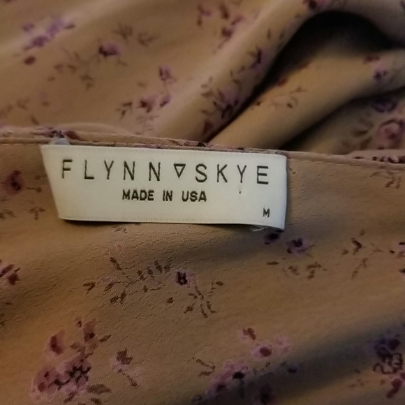 Flynn Skye plum floral dress size M.  Worn once - Picture 3 of 4